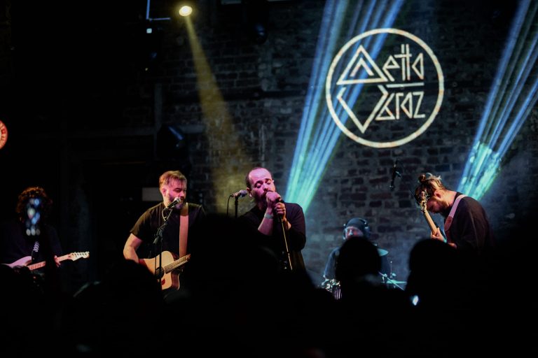 Trupa Delta Pe Obraz din Chișinău lansează primul album “RITM COLOR” și pornește în turneu național!