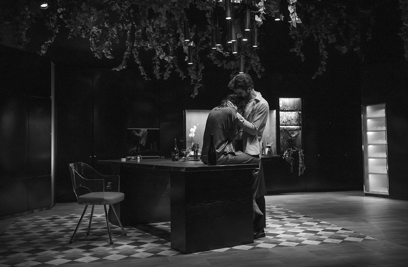 IULIA. Atunci când viața te lasă să alegi – o adaptare la prezent a dramaturgiei clasice la Teatrul Metropolis!
