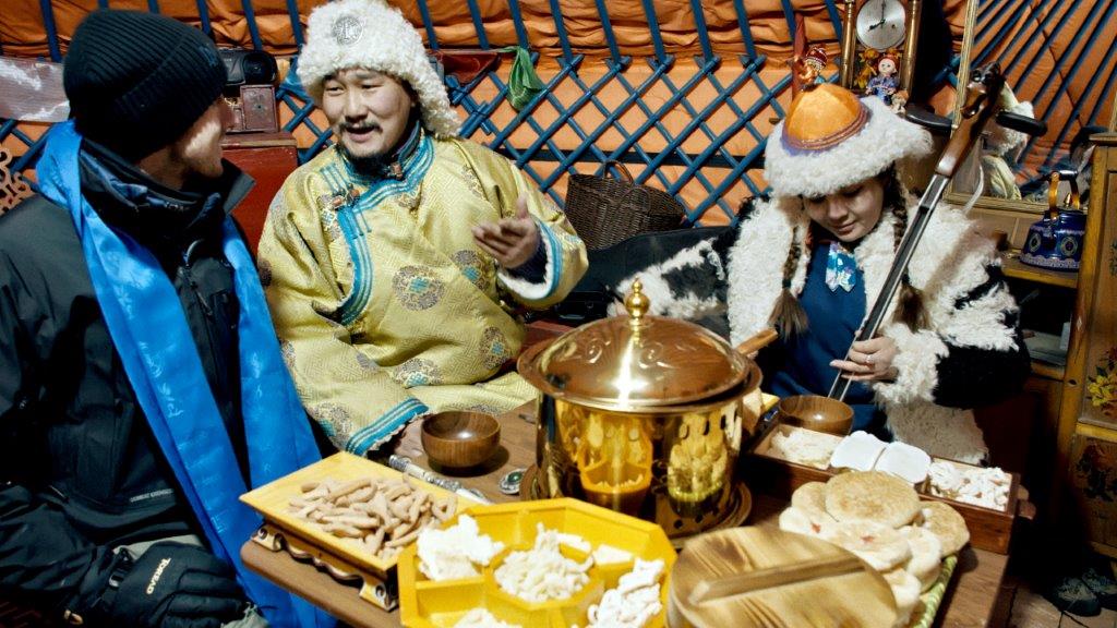 Viasat Explore difuzează seria în premieră Marele Zid Chinezesc cu Ash Dykes