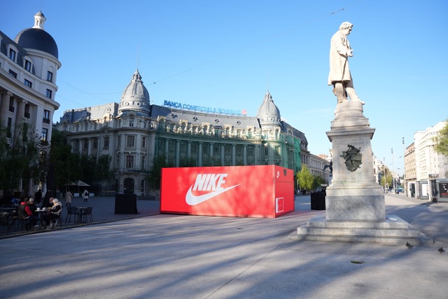 Nike te trimite în spațiu, direct din Piața Universității!