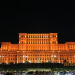 Palatul Parlamentului a fost iluminat oranj pentru a marca Ziua Sindromului Prader-Willi