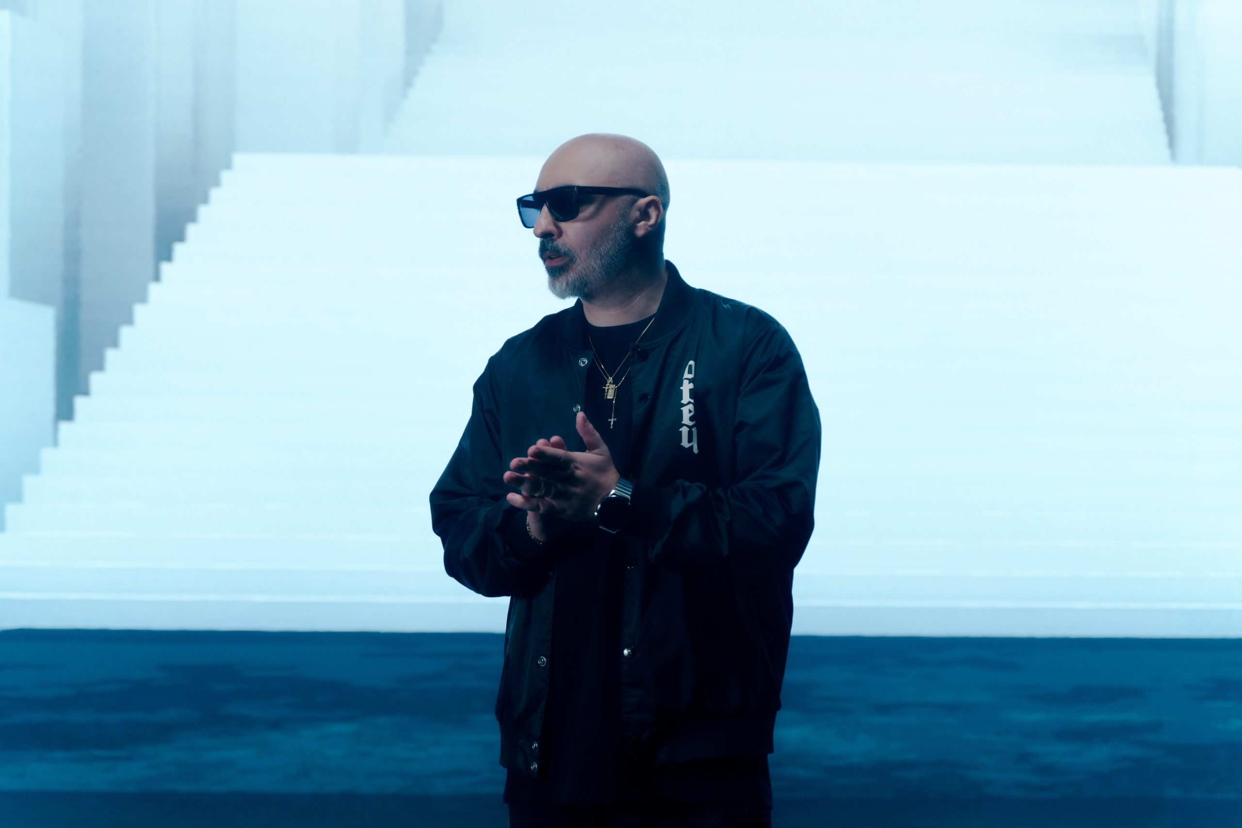 Colaborare istorică &icirc;n muzica rom&acirc;nească, cu un clip cu și despre Edwin Petrea, &bdquo;Il fenomeno&rdquo; al artelor marțiale, la doar 15 ani!&nbsp;