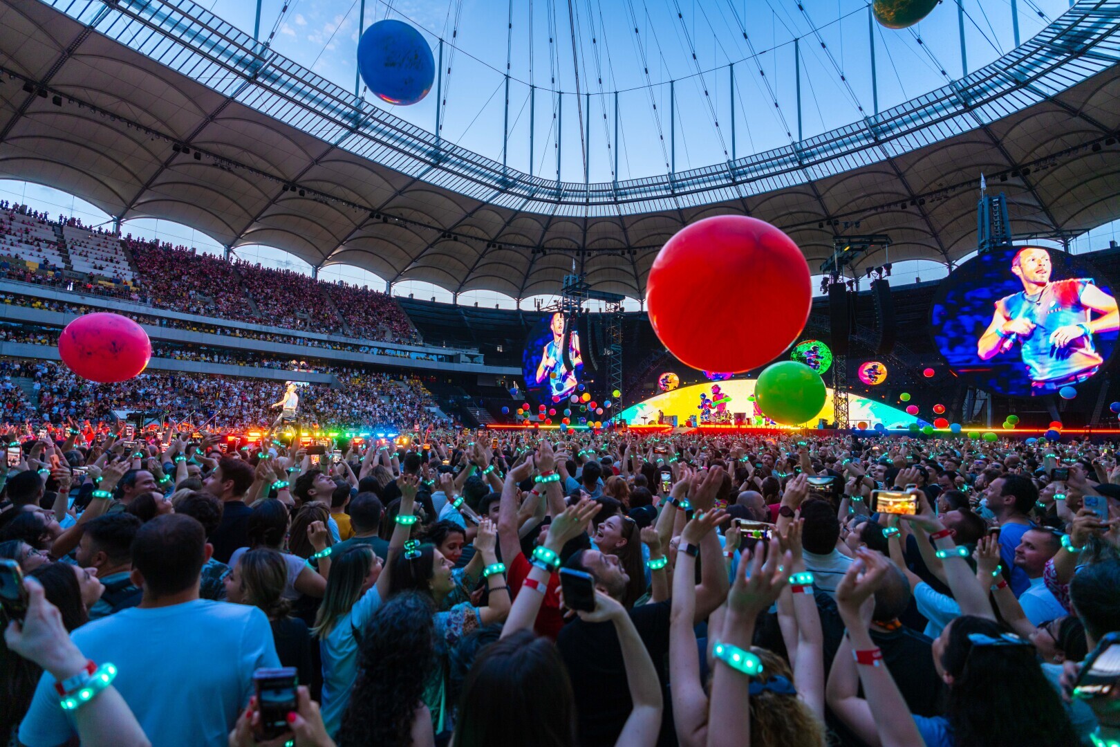Trupa COLDPLAY a susținut două show-uri memorabile pe Arena Națională din București