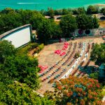 Retro Party la Eforie Colorat, Sorin Lupașcu deschide vara în cel mai mare cinema în aer liber de la Marea Neagră
