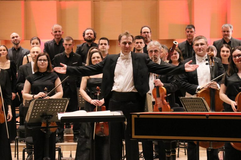 Concert jubiliar Bruckner la 200 ani de la naștere: Simfonia nr. 6 în Biserica Neagră