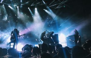 Trenduri în lumea spectacolelor live: amestec de senzații și inovații senzaționale