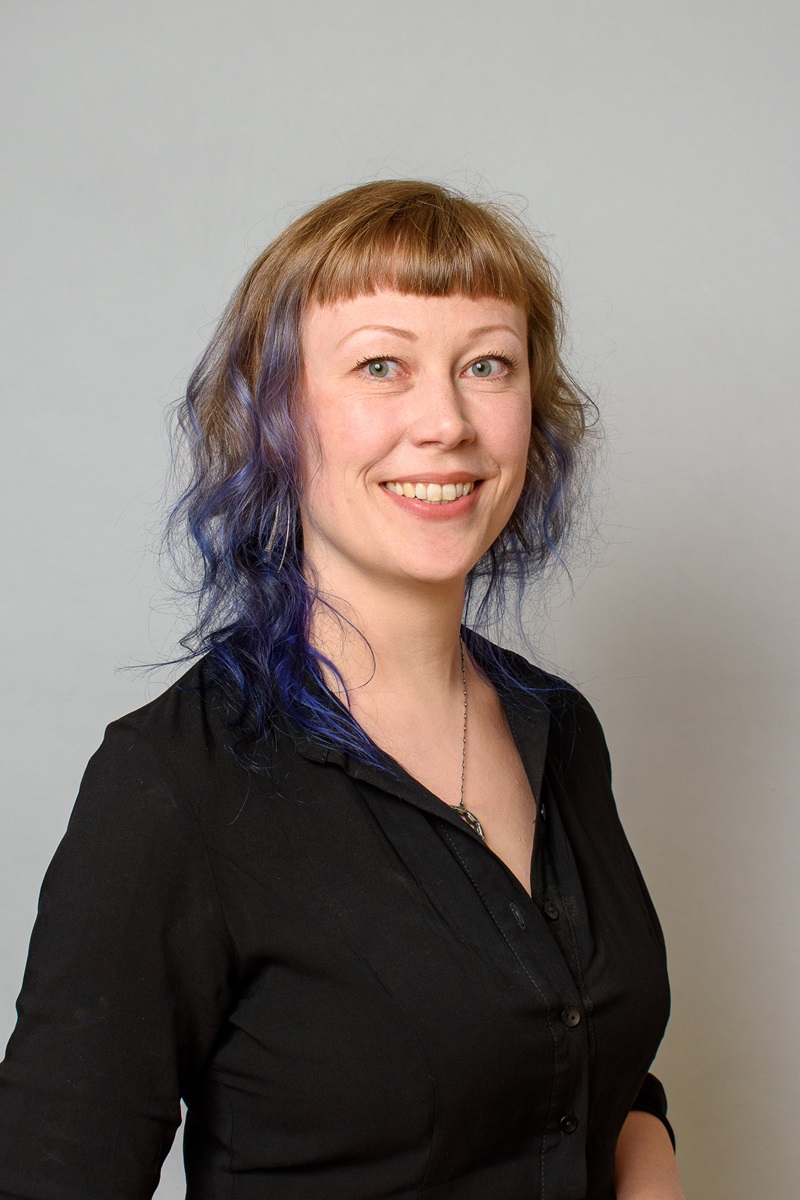 Chronicles from In-Between 495-570 nm - o cronică a lumii naturale evanescente la granița dintre artă, știință și memorie personală