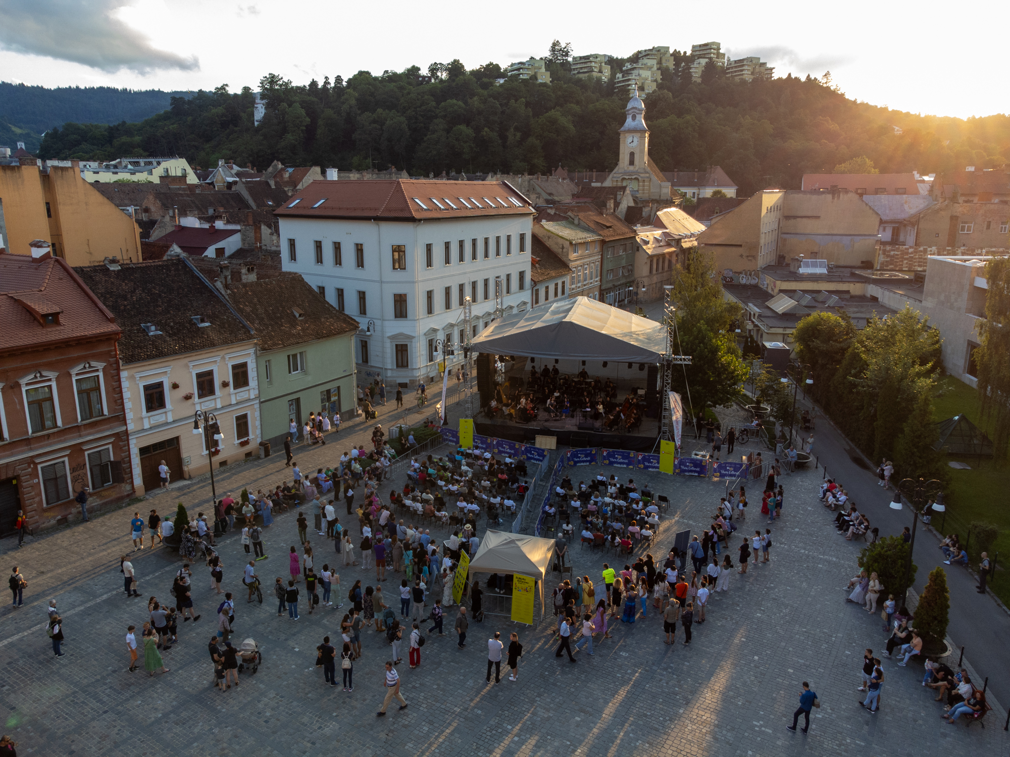 Festivalul SoNoRo Musikland, ediția a VI-a, propune publicului 13 concerte în Brașov, Sighișoara și în câteva sate de pe Colinele Transilvaniei