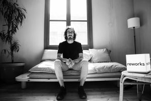 Celebrul artist și cercetător Albert Barqué-Duran sosește la București