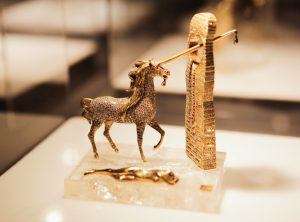 Numărătoarea inversă a început! Expoziția „Universul lui Salvador Dalí” mai poate fi vizitată doar până la 1 septembrie, la arcub – hanul gabroveni