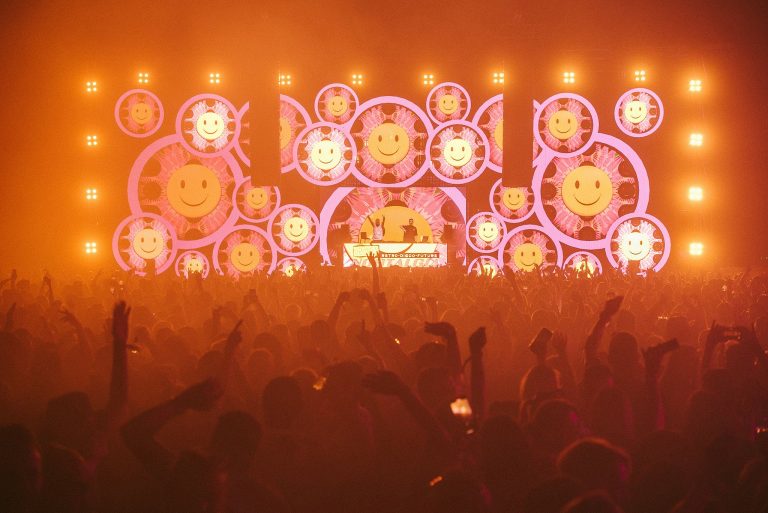 NOSTALGIA Litoral 2024 are loc pe 30 și 31 august, pe plaja La Nueva Cucaracha din Mamaia.