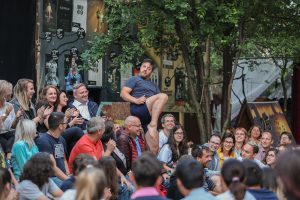 25 de ore de teatru non-stop, în weekend la Brașov