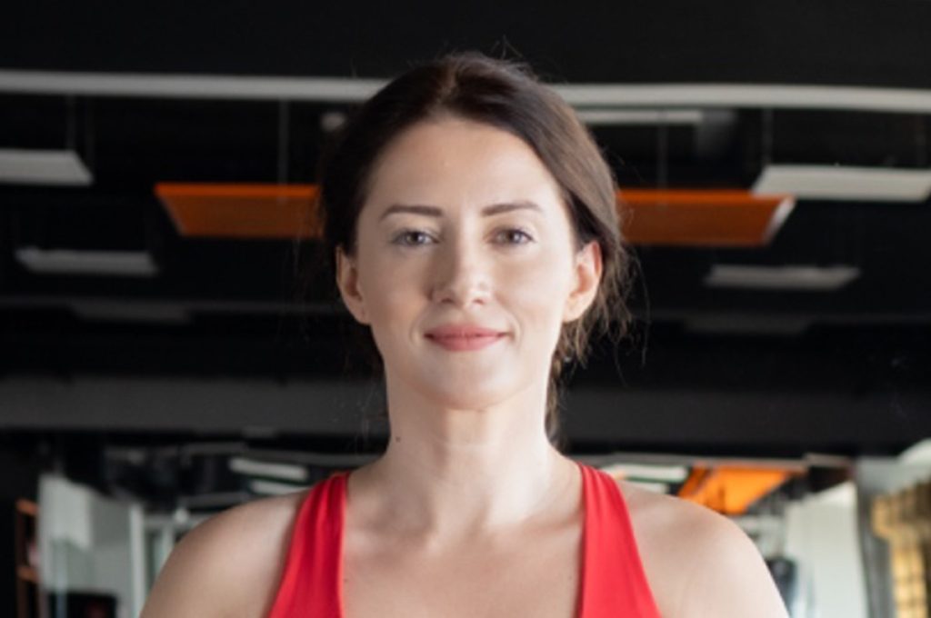 COSMINA GEORGIANA CENUSE antrenoare de yoga