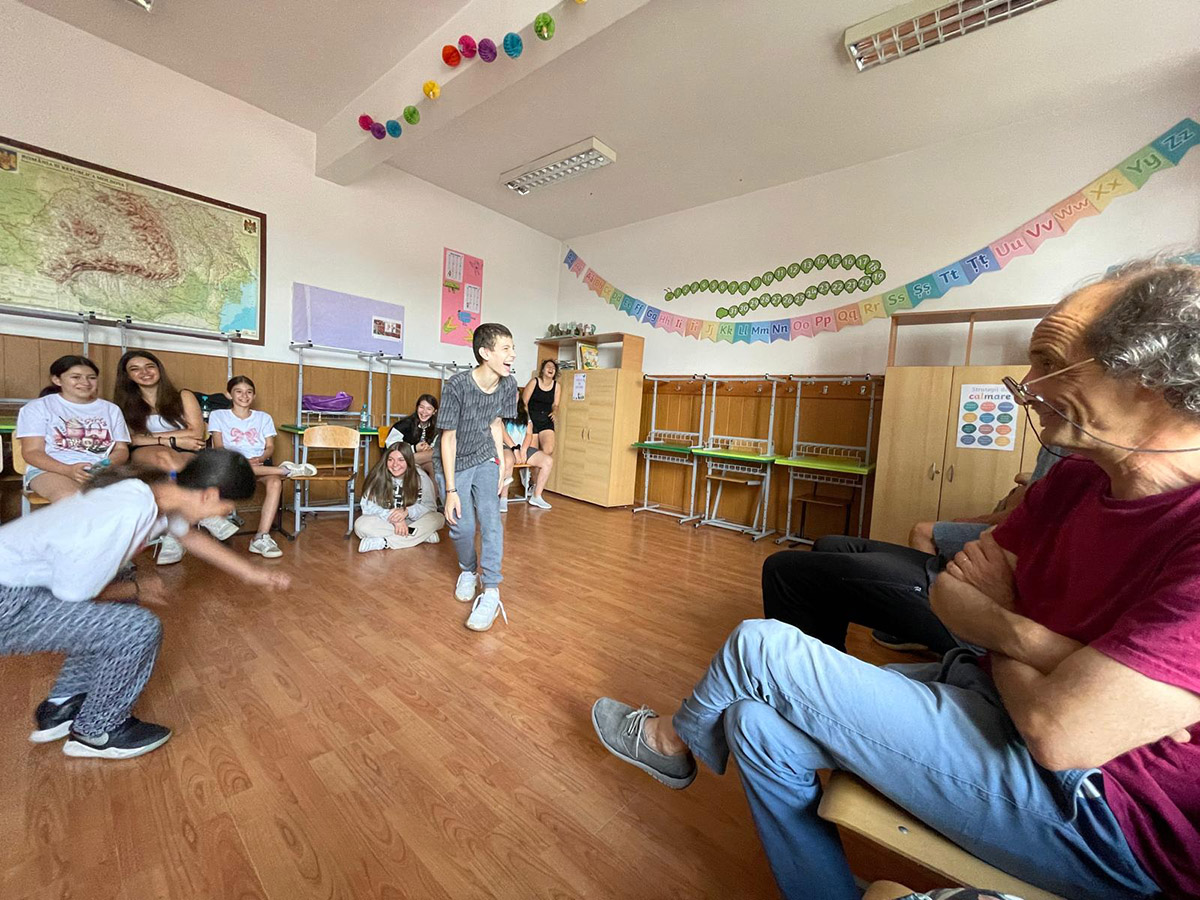 Filme documentare realizate de elevii scolilor gimnaziale din Brasov proiectate pe 20 octombrie la Centrul Cultural Reduta