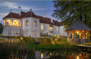 “CandleGlow Castle Concerts”: muzică de excepție și o atmosferă plină de farmec la Castelul Kalnoky