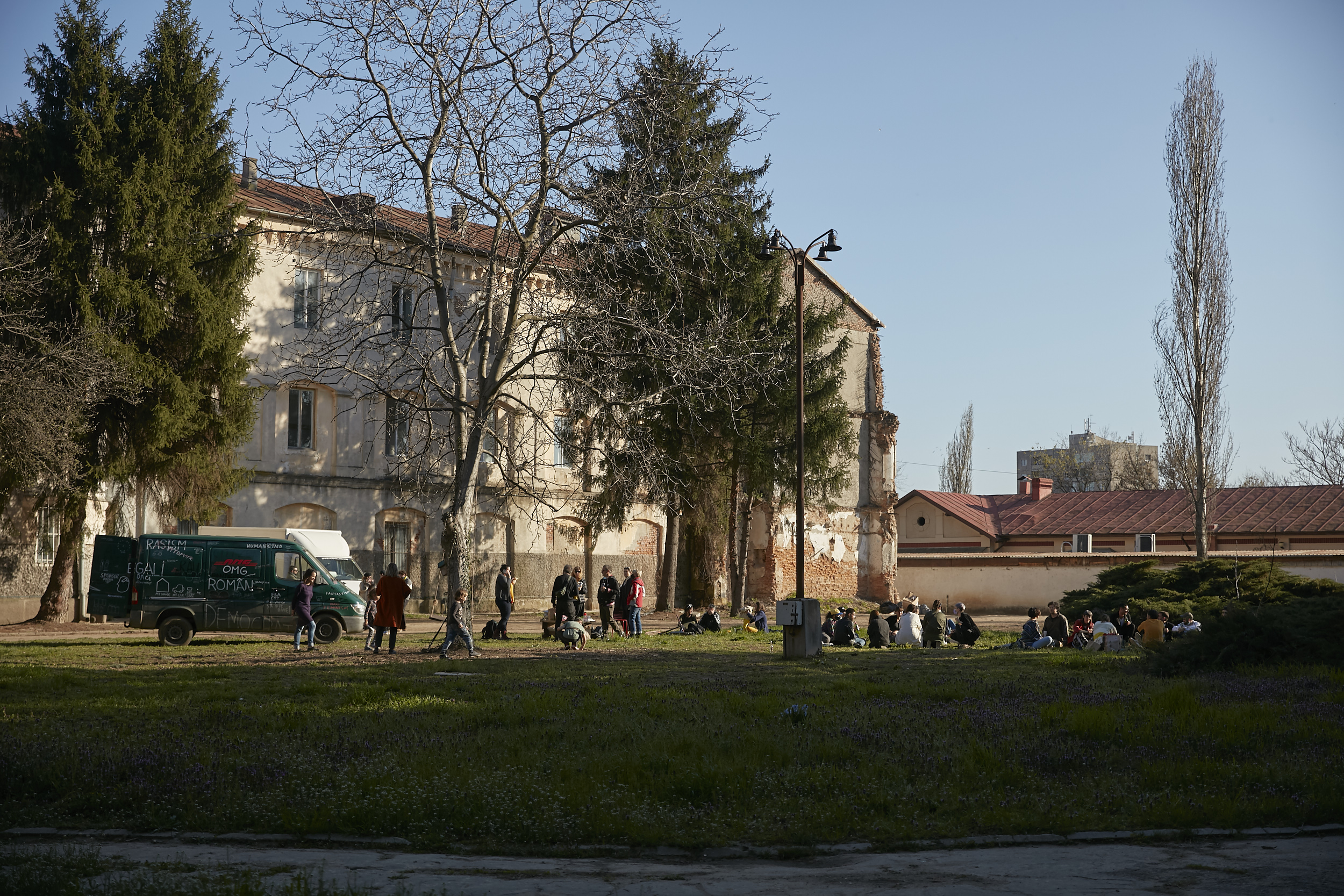MALMAISON OPEN DOORS 8, 26 artiști și artiste, 6 expoziții solo, o expoziție de grup