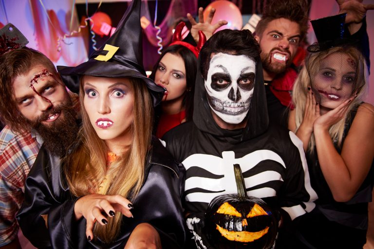 Halloween Outfit | Cum ne îmbrăcăm pentru petrecerea de Halloween