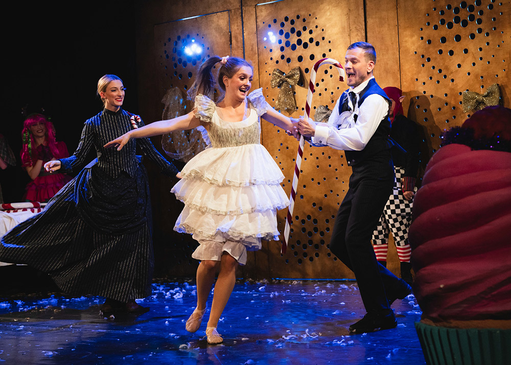 Maya și Elfie - o poveste de Crăciun ajunge pe 23 noiembrie, la Teatrul Bulandra