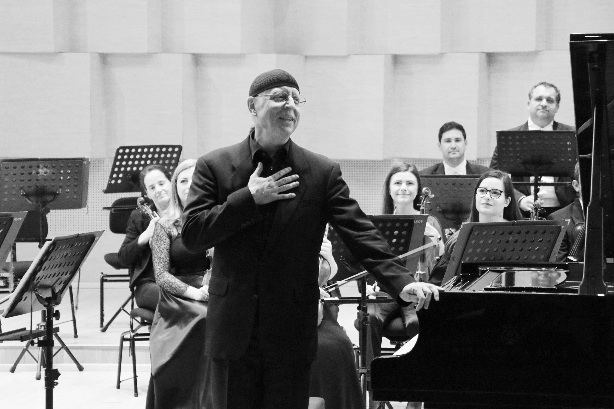 Concert cu Cristian Mandeal, Stefan Arnold și orchestra Filarmonicii Brașov, joi seară la Sala Patria