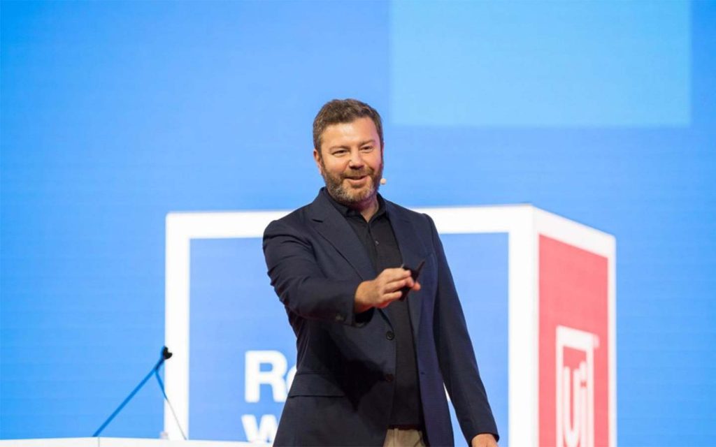 Daniel Dineș