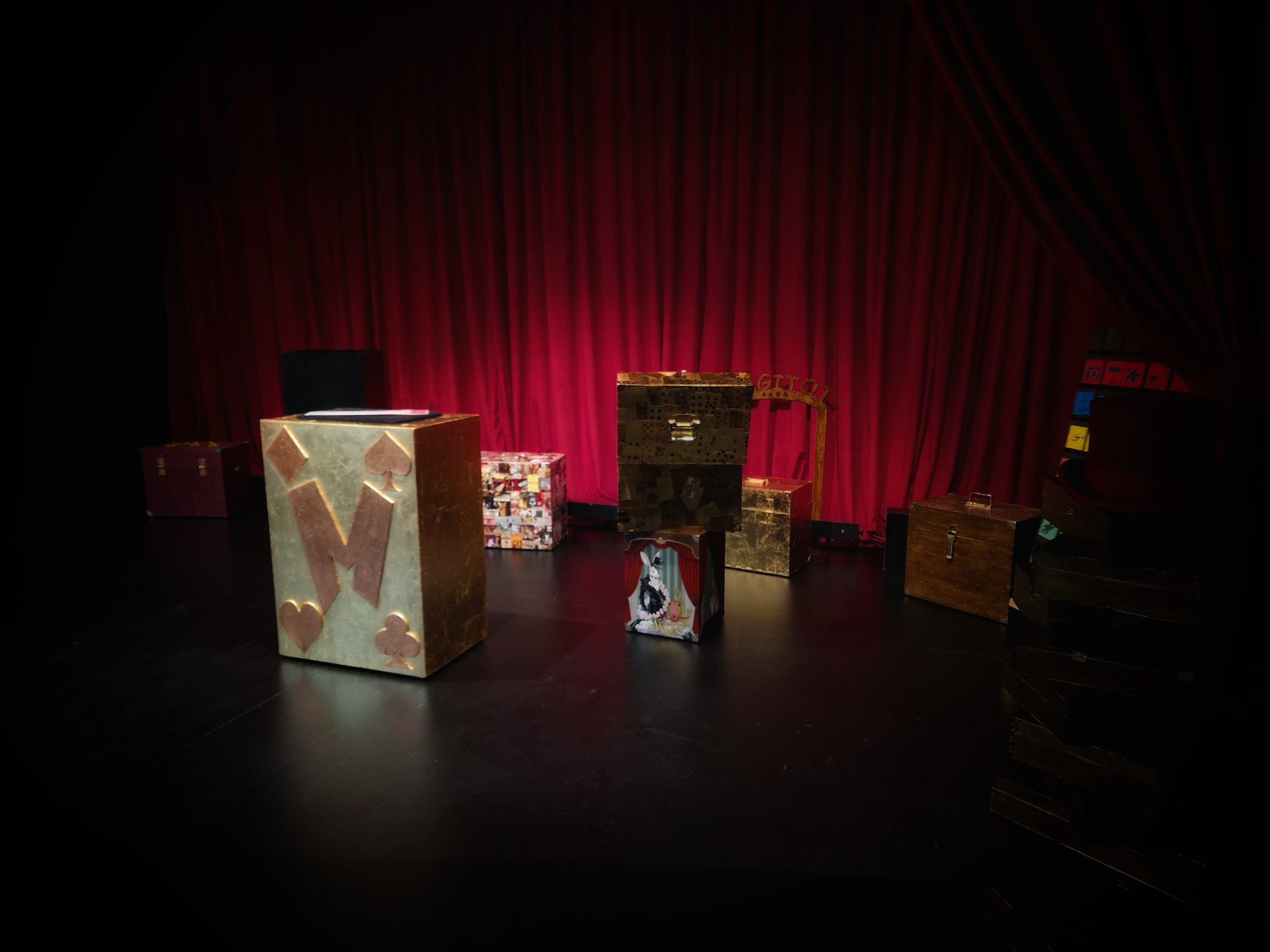 Sărbători magice la ARCUB: expoziția „Abracadabra – Secretele Magiei” cuprinde, din 27 decembrie, centrul capitalei