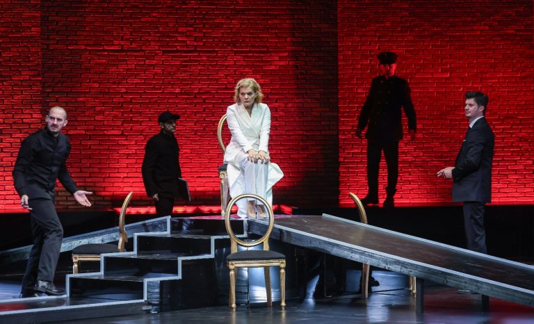 Teatru românesc Andrei Serban interviu 2024 Mary Stuart