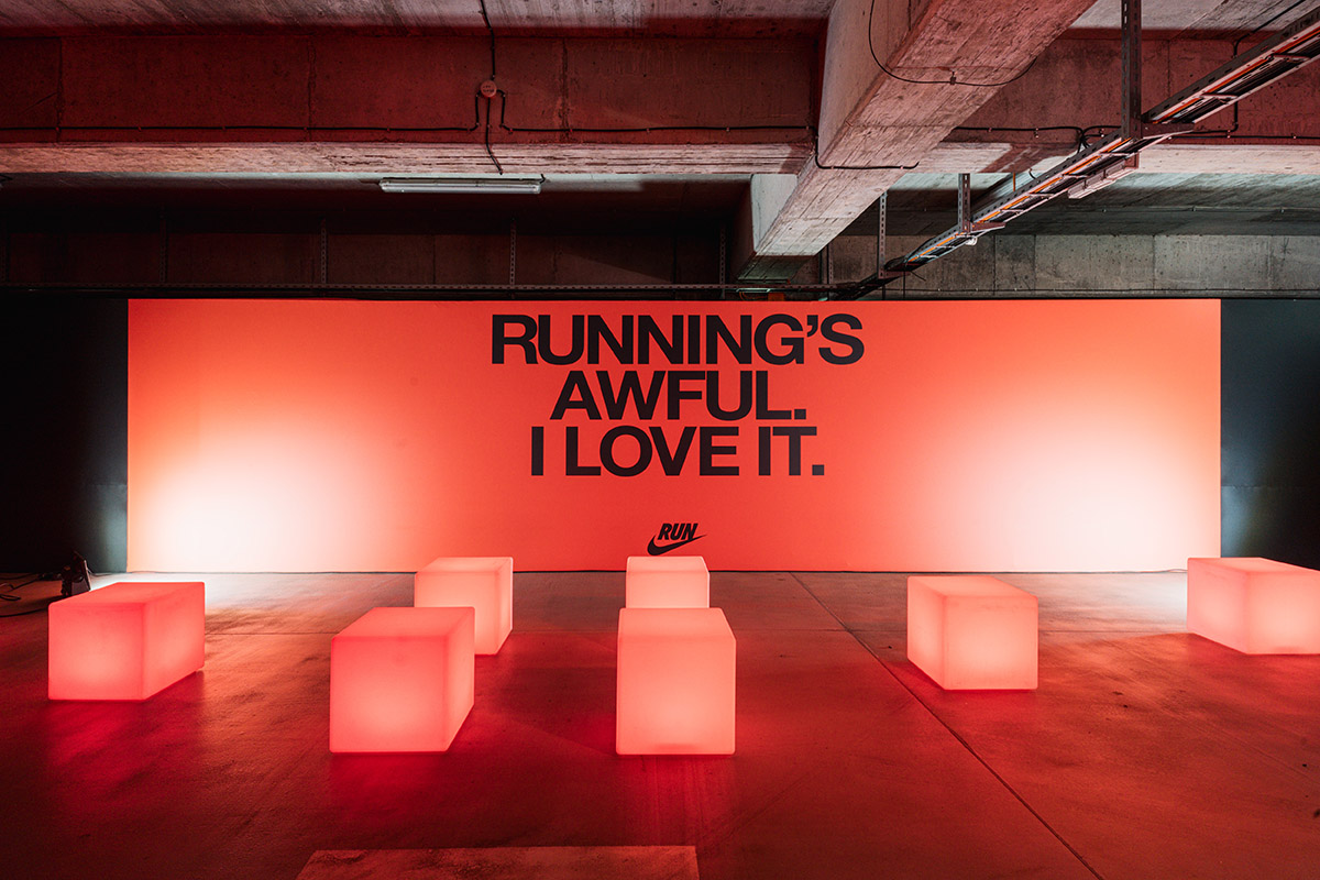 Nike, mai determinat ca niciodată să-și susțină comunitatea în a merge mai departe, prin sport, fan engagement și story telling