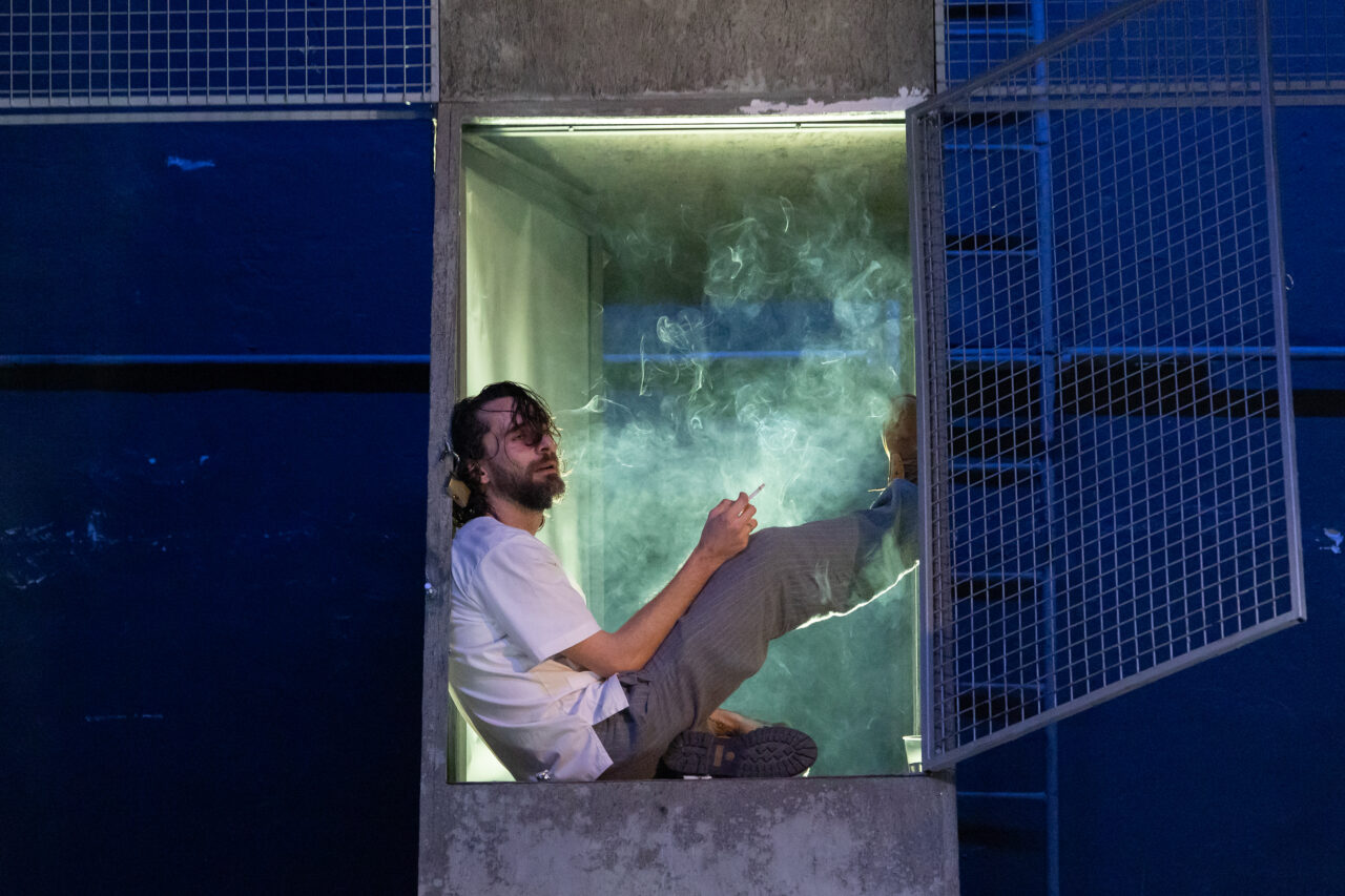 Zbor deasupra unui cuib de cuci, o poveste despre libertatea spiritului, pe scena Teatrului Nottara