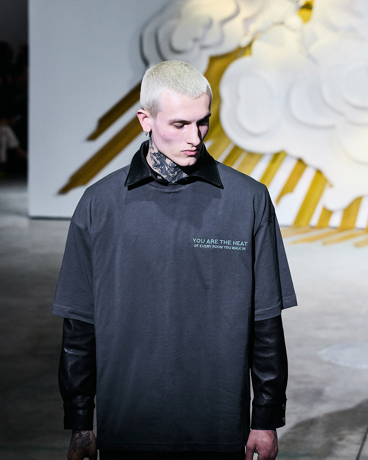 ALMAZ schimbă perspectiva. Colaborare inedită cu IQOS la Mercedes-Benz Bucharest Fashion Week