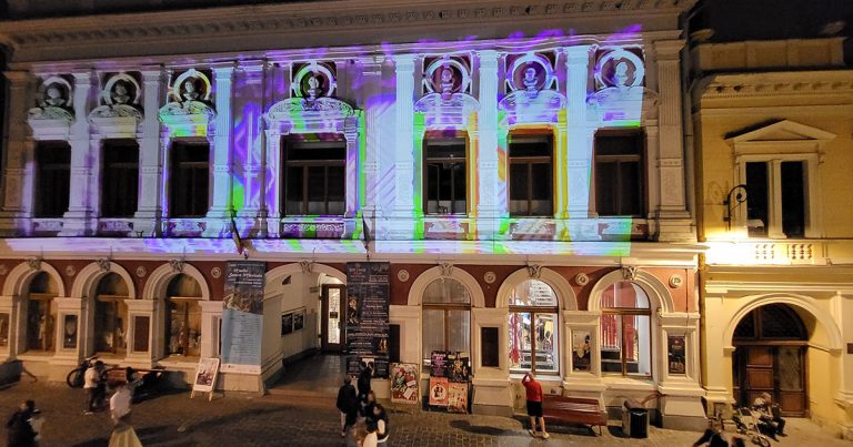 Luna aprilie - celebrarea creativității la Centrul Cultural Reduta