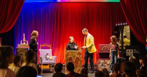 Expoziția „Abracadabra – Secretele Magiei” rămâne deschisă până la 31 august, la ARCUB – Hanul Gabroveni