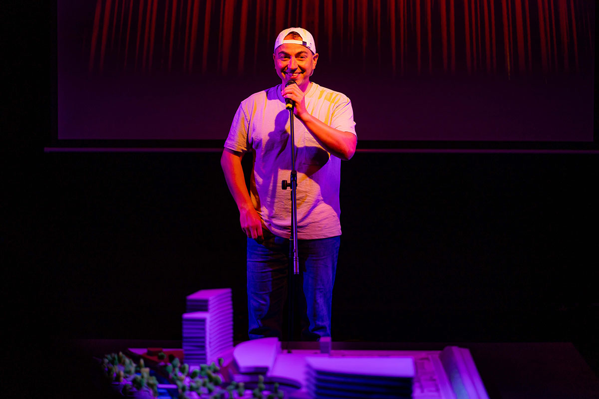Interviu cu David Schwartz - spectacolul „Orașul comoară”