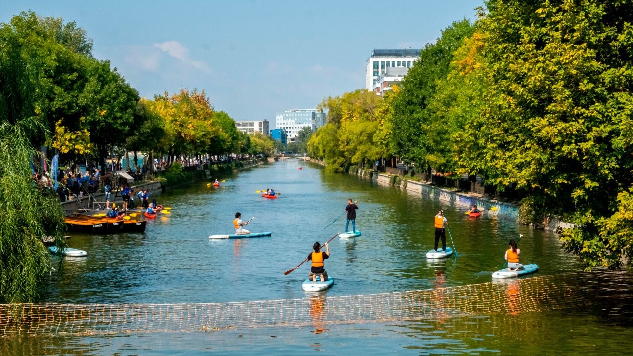 „Dâmbovița Apă Dulce 2025” – 12 aprilie: plimbări pe apă, activități recreative pe mal și ecologizare la Națiunile Unite