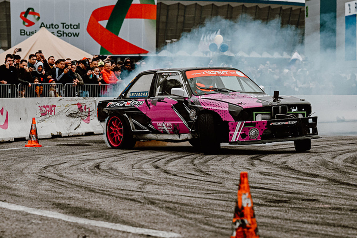 Spectacol pe roți: peste 42.000 de oameni la ATBS 2025, festivalul industriei automotive