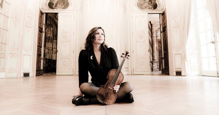 Sarah Nemțanu, prim-violonistă și solistă a Orchestrei Naționale a Franței, în concert la Brașov alături de dirijorul David Molard Soriano