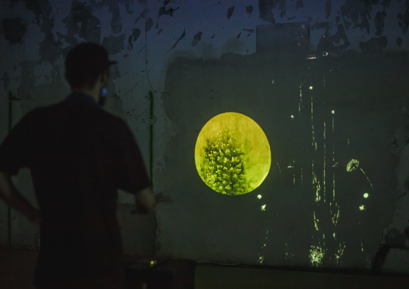 CLIN D’OEIL | ANDREI COZLAC: “Relația între temporalitate și artă este foarte subiectivă” ANDREI COZLAC interviu