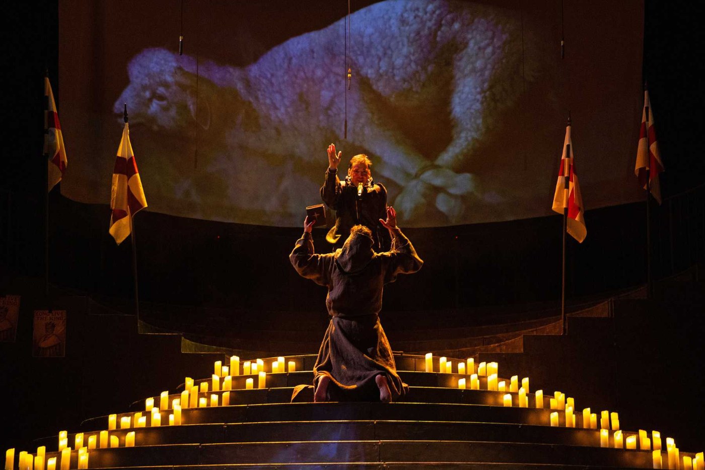 CLIN D’OEIL | ANDREI COZLAC: “Relația între temporalitate și artă este foarte subiectivă” ANDREI COZLAC interviu