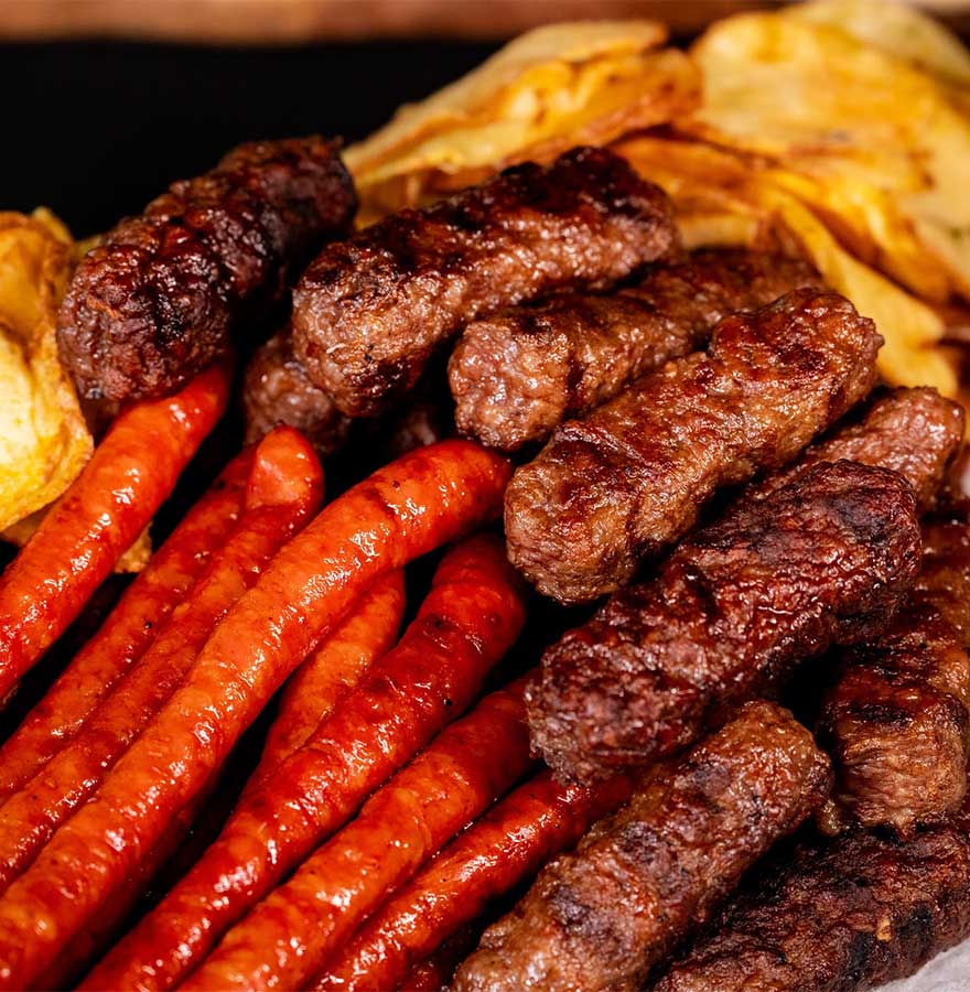 6 locuri unde mănânci mici buni • Eat & Drink • Zile și Nopți