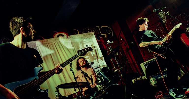 MONOKROM aduce alt punk-ul înapoi în subteranele Timișoarei