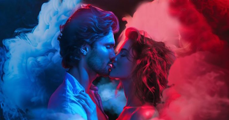 Stagiunea 2024/25 a Operetei București se încheie cu musicalul fenomen „Romeo și Julieta”.