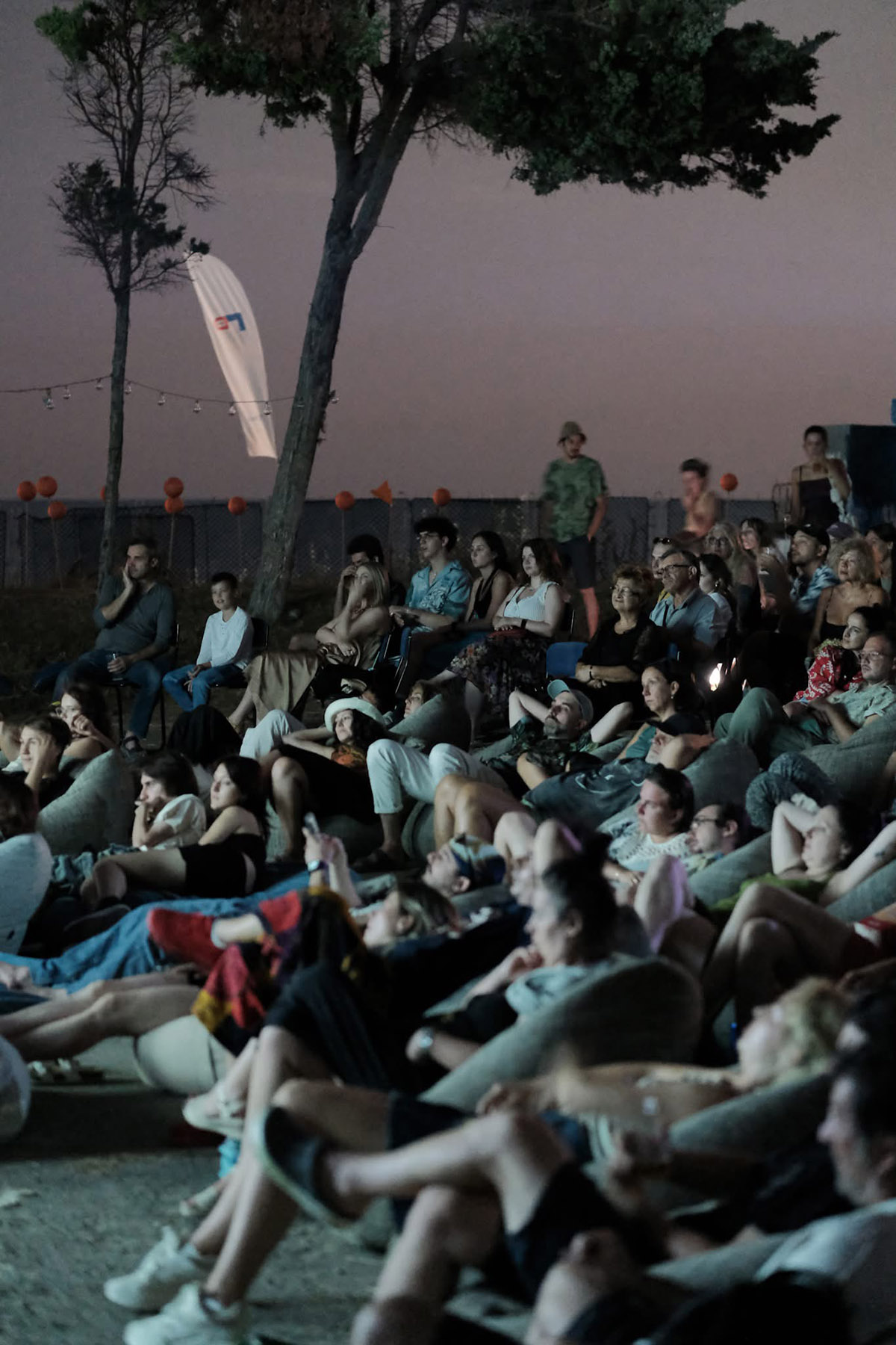 Cineva a creat aici. ȘI festival 2025 &icirc;ncepe la 2 Mai