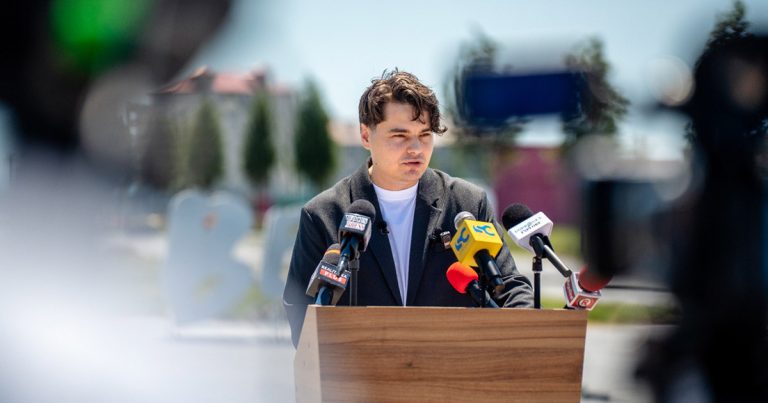 Selly lansează VALIZA.RO, agenție de turism pentru Generația Z