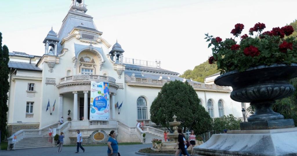 Peste două săptămâni de concerte la poalele Bucegilor: Enescu și muzica lumii 2025 - ediția a 26-a