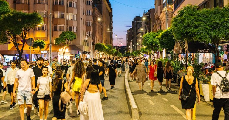 Un nou weekend „Străzi Deschise – București, Promenadă urbană” aduce arta și distracția pe Calea Victoriei