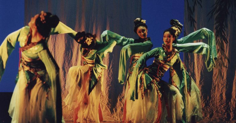 Frumusețe dincolo de cuvinte: Un spectacol uimitor de dans clasic chinezesc sosește la Timișoara  