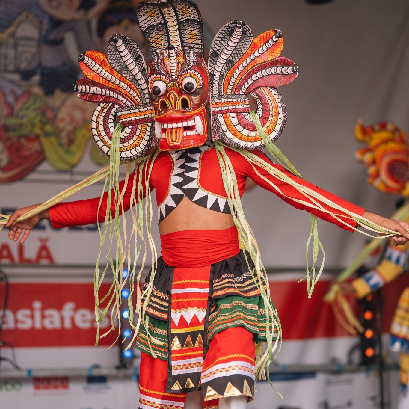 Parada costumelor tradiționale la Asia Fest Brașov