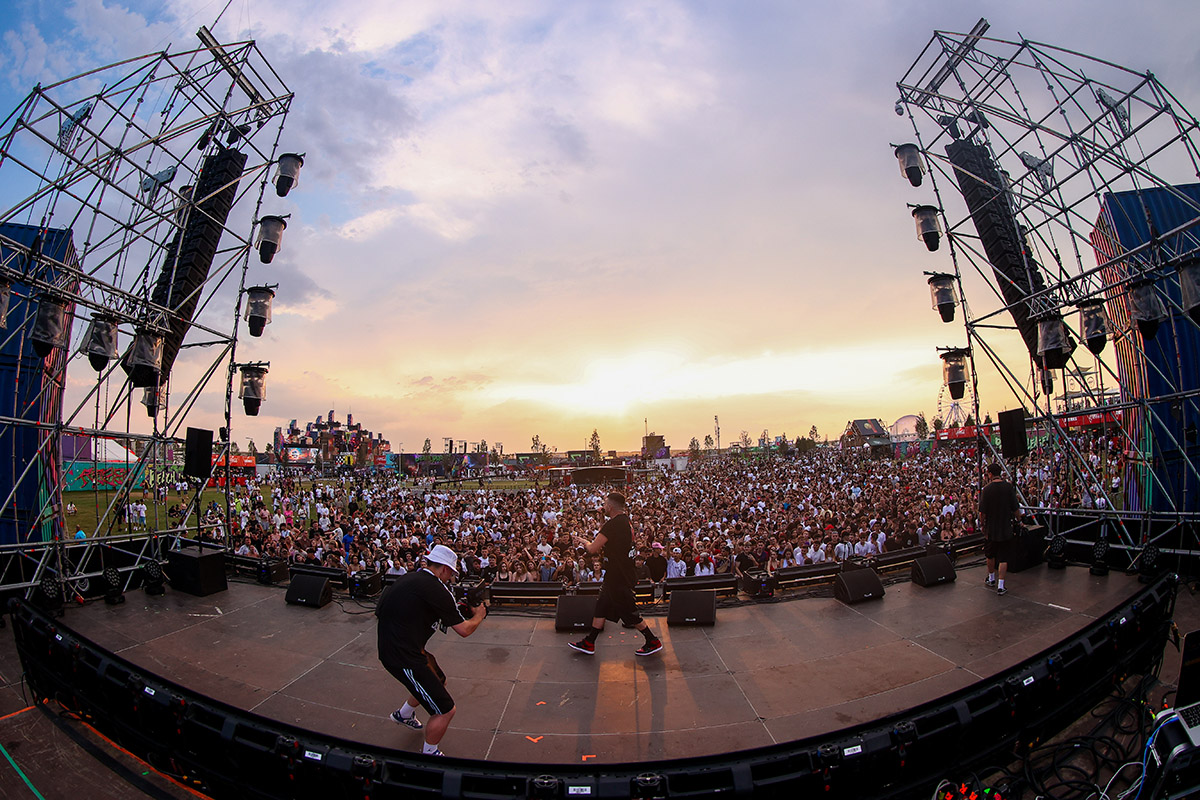 Ziua 0 la Beach, Please! 2025: Un început epic, cu apariții surpriză ale lui Swae Lee și Young Thug