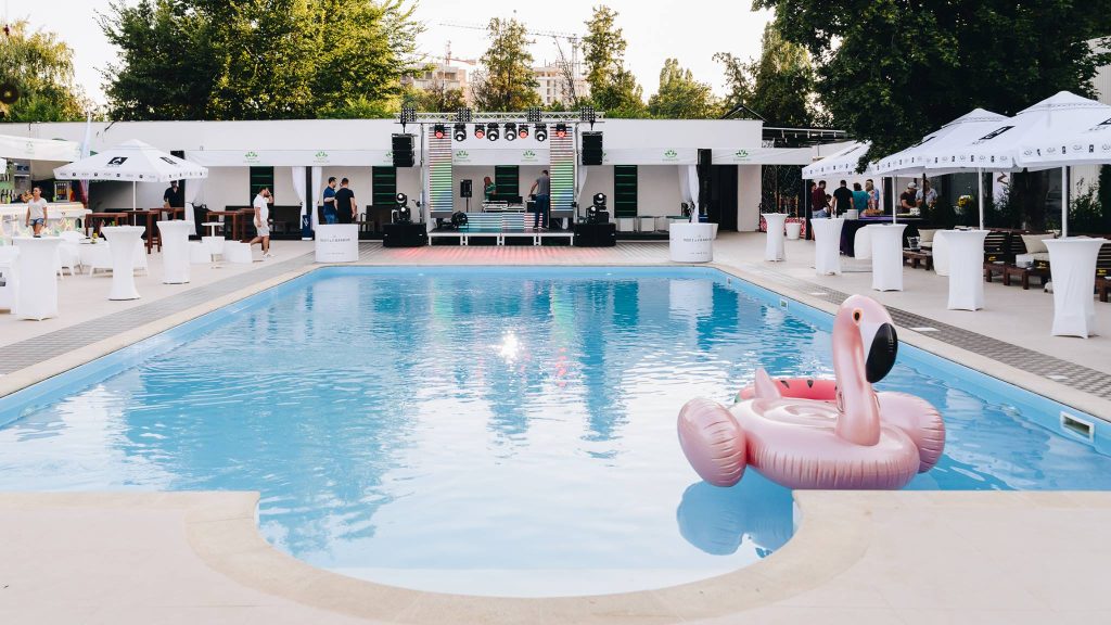 Kundalini Pool Bar & Lounge