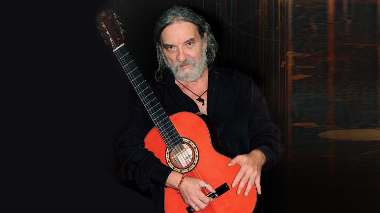 Magia unei chitare la Castrul Roman Apulum. Maxim Belciug cântă pentru prima dată la Alba Iulia