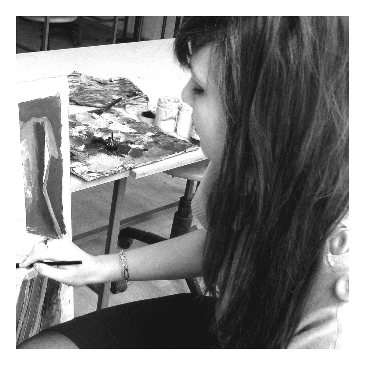 The Space Between &ndash; Becoming: patru artiste, un singur spațiu al transformării